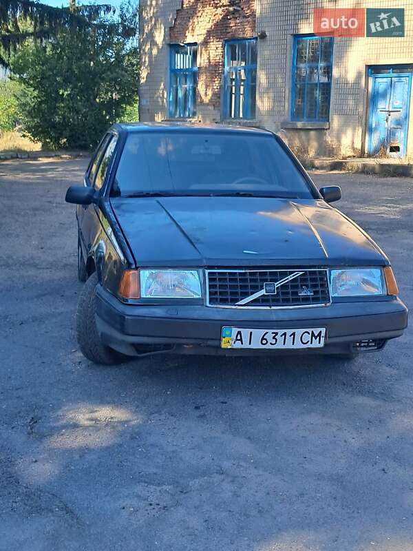 Volvo 440 (1989)