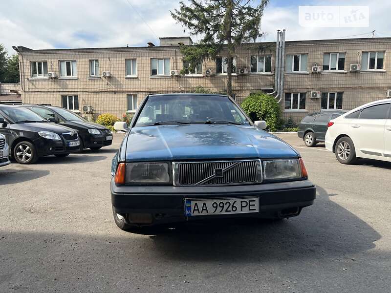 Volvo 460 (1993)