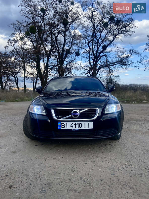 Volvo S40 (2011)