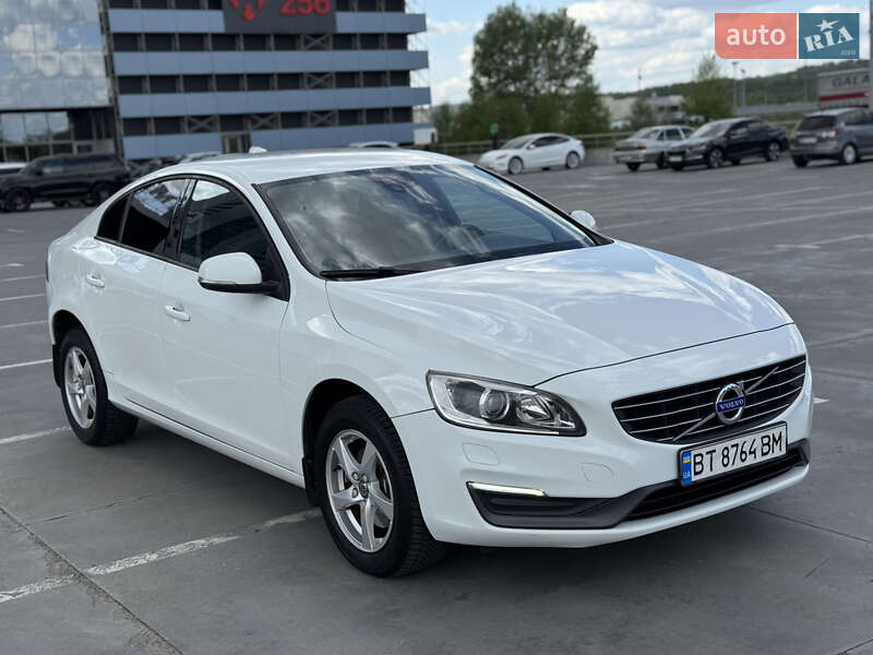Volvo S60 (2015)