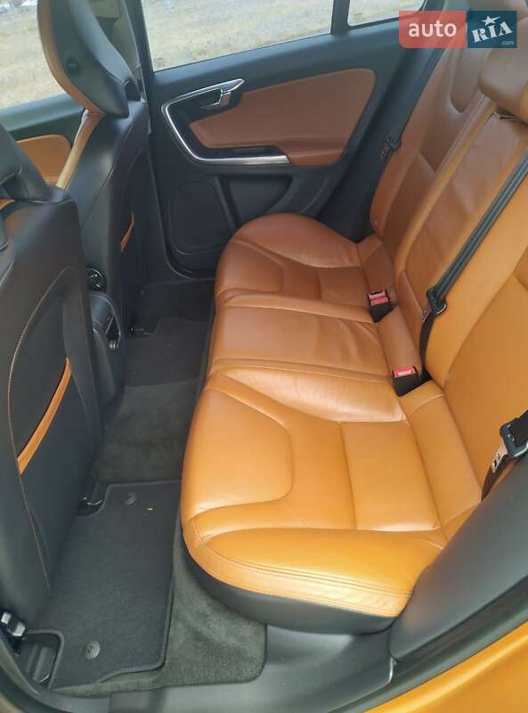 Volvo S60 (2012)