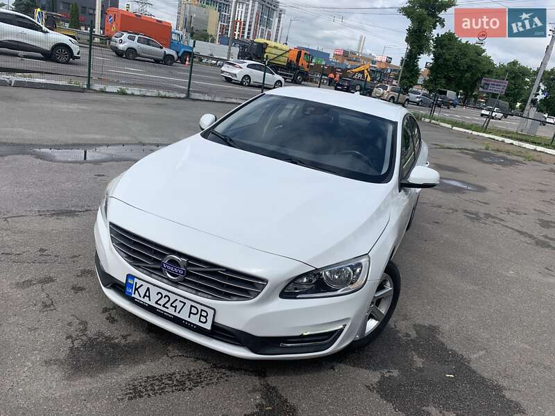 Volvo S60 (2015)