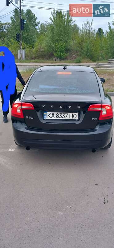 Volvo S60 (2011)