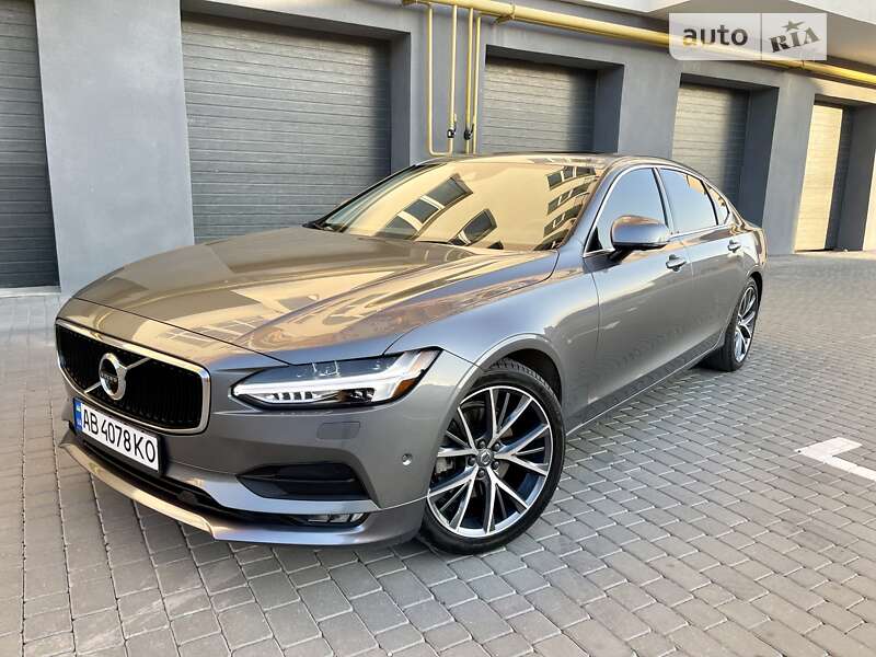 Volvo S90 (2017)