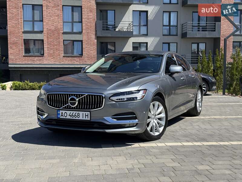 Volvo S90 (2016)
