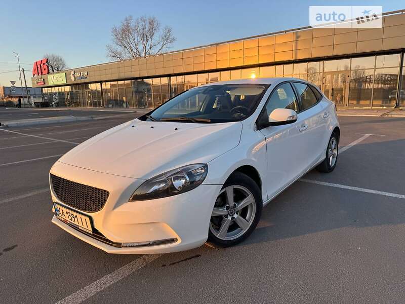 Volvo V40 (2014)