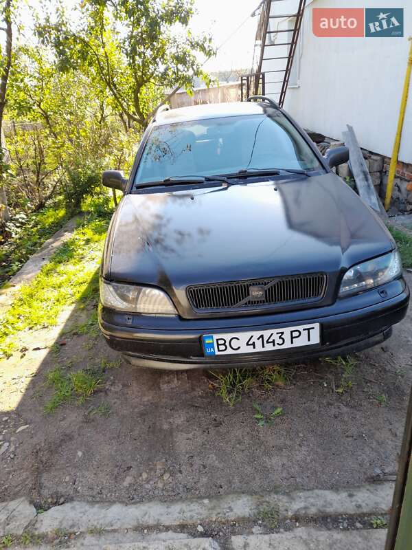 Volvo V40 (1999)