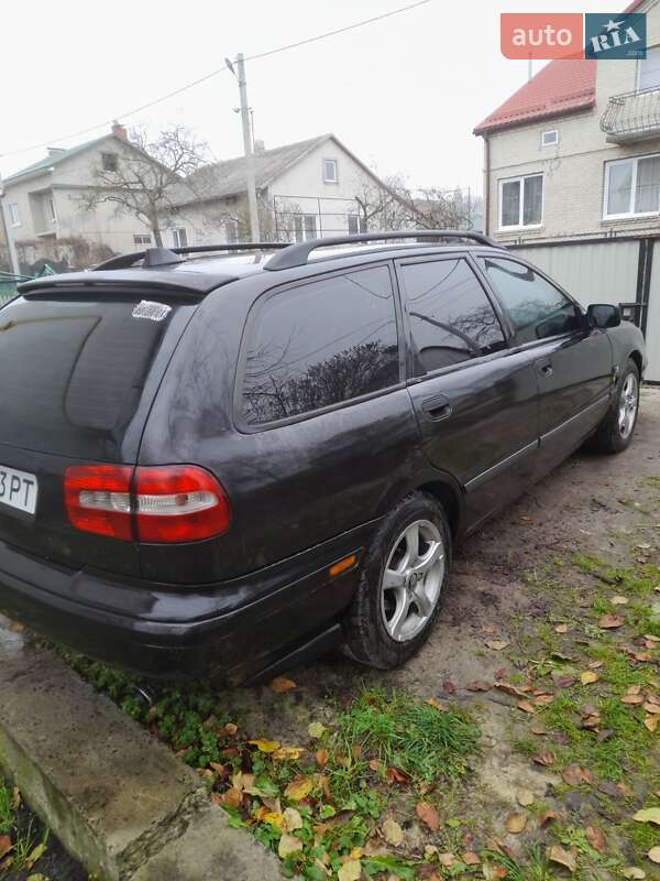 Volvo V40 (1999)