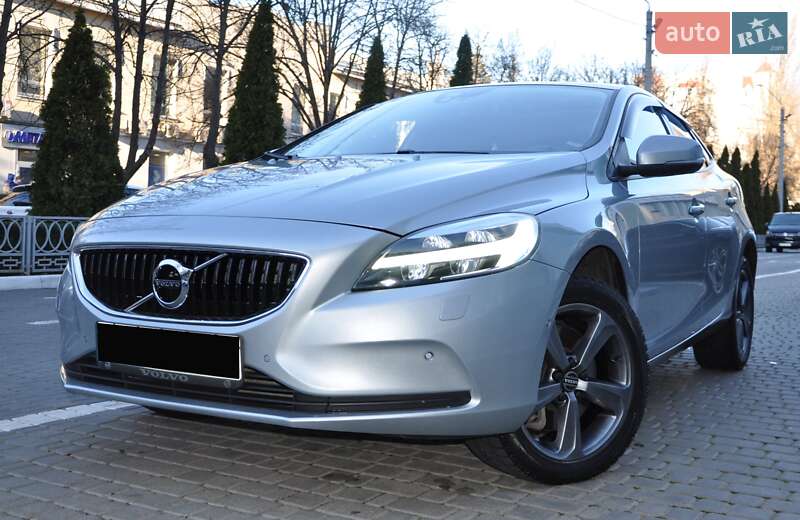 Volvo V40 (2018)