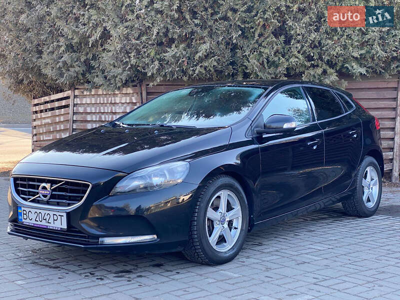 Volvo V40 (2015)