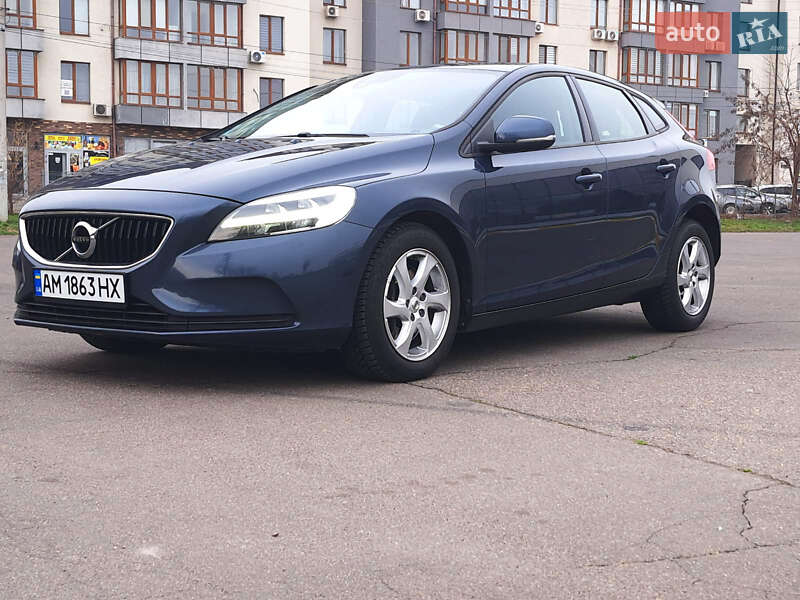 Volvo V40 (2018)