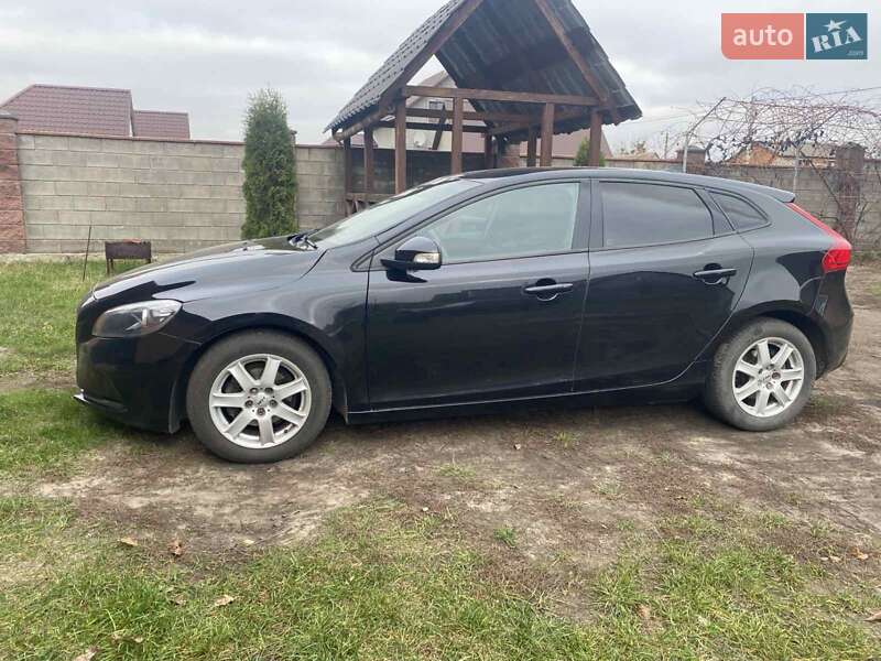Volvo V40 (2013)