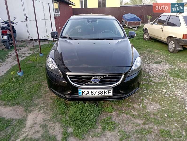 Volvo V40 (2015)