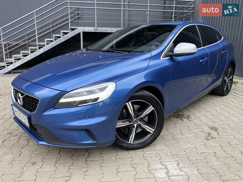 Volvo V40 (2017)