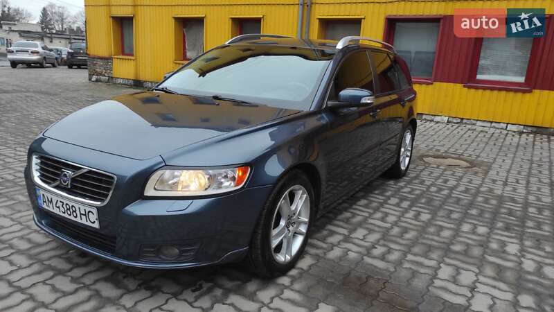 Volvo V50 (2009)