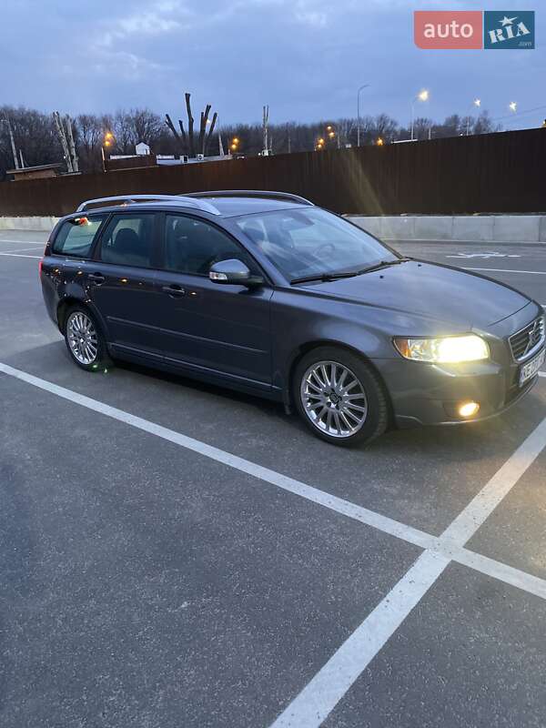 Volvo V50 (2010)