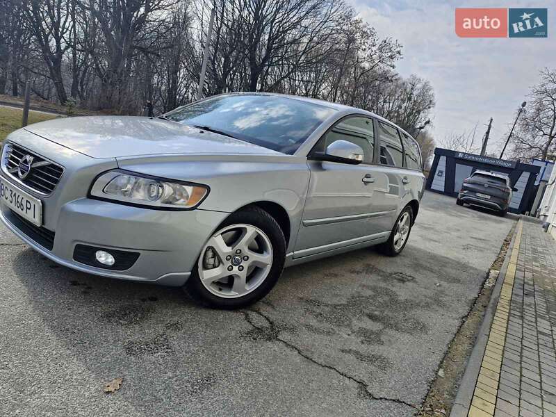 Volvo V50 (2011)