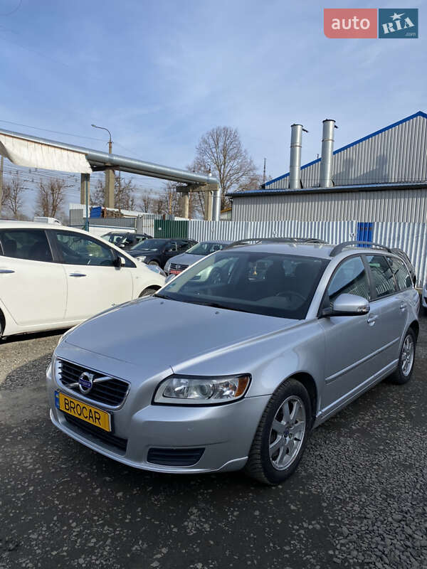 Volvo V50 (2010)