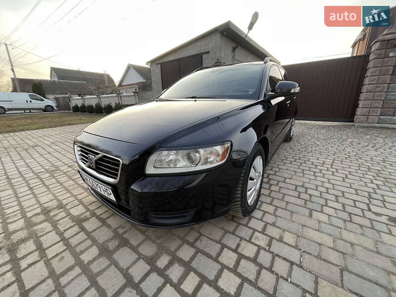 Volvo V50 (2010)