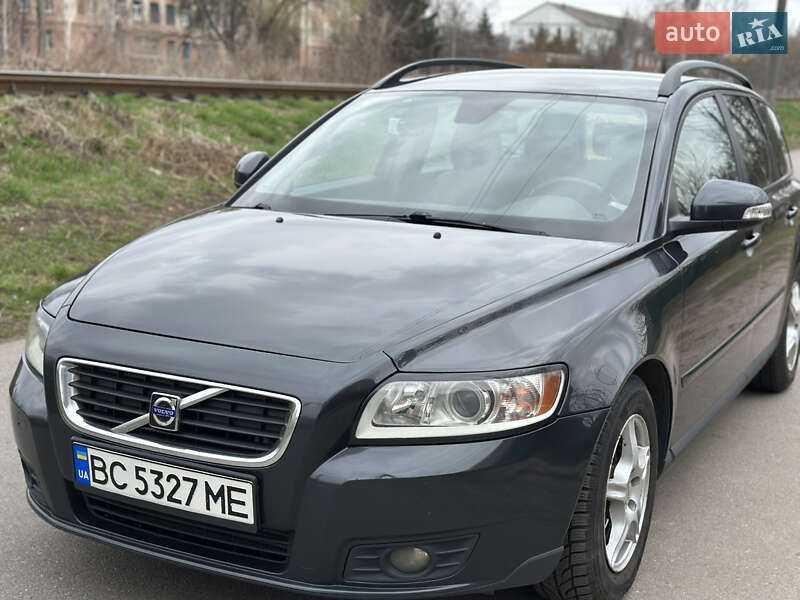 Volvo V50 (2009)