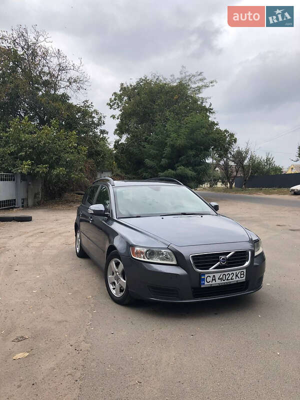 Volvo V50 (2010)