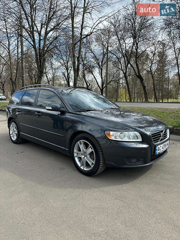 Volvo V50 (2009)