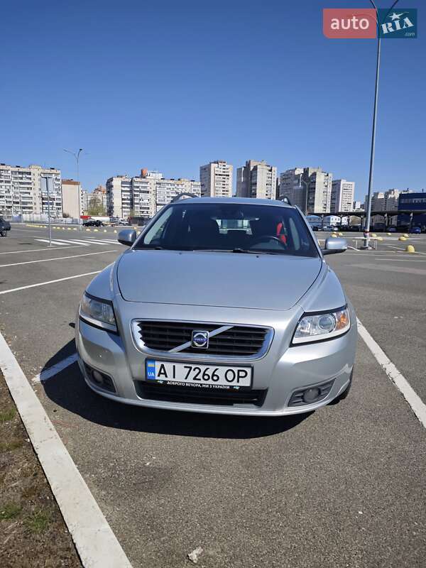 Volvo V50 (2007)