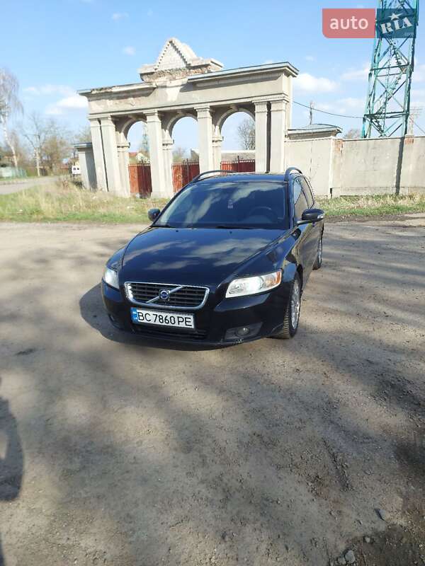 Volvo V50 (2009)