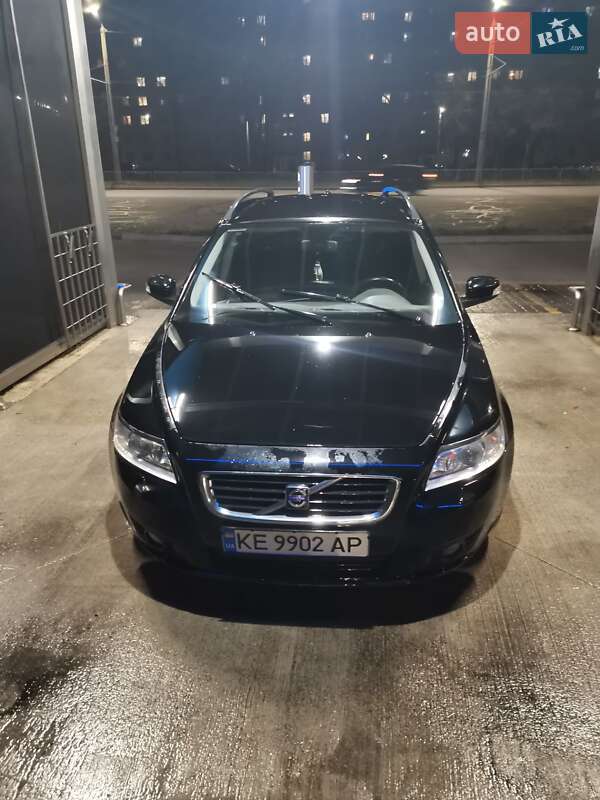 Volvo V50 (2009)