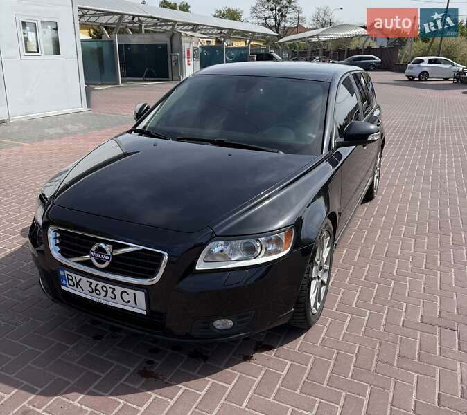 Volvo V50 (2011)