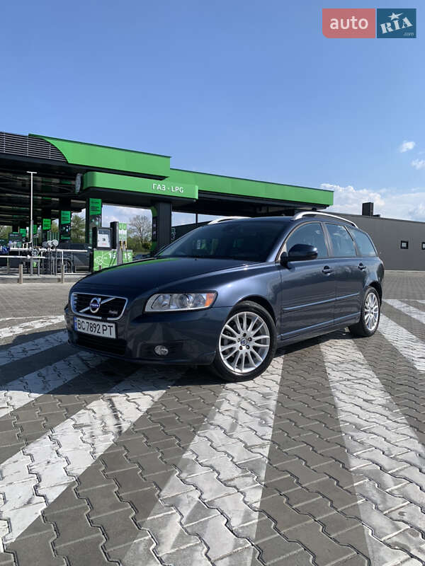 Volvo V50 (2011)