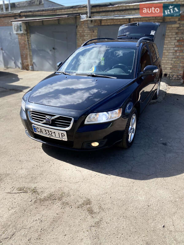 Volvo V50 (2008)