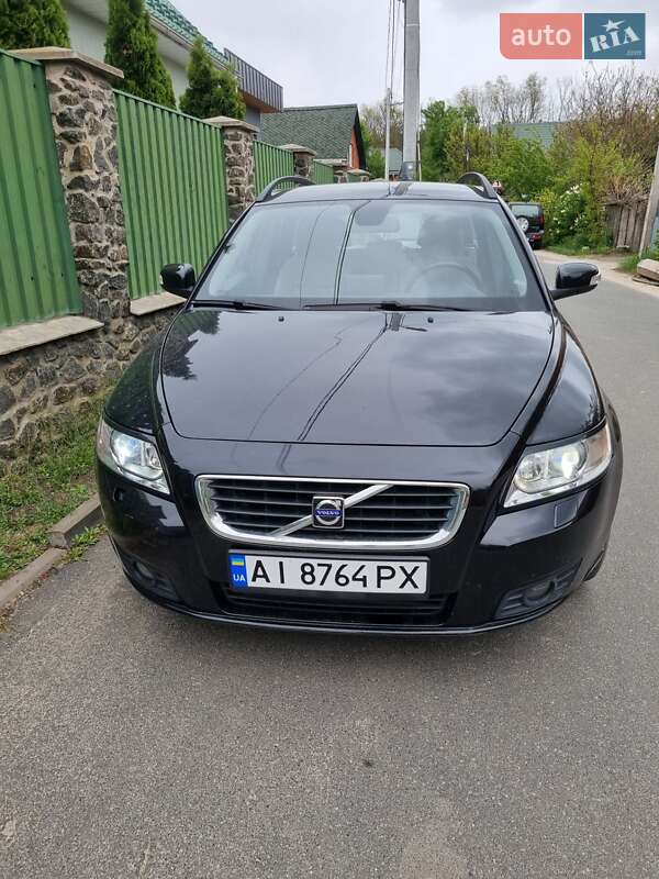 Volvo V50 (2008)