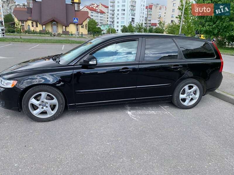 Volvo V50 (2011)