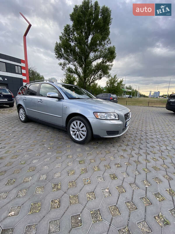 Volvo V50 (2009)