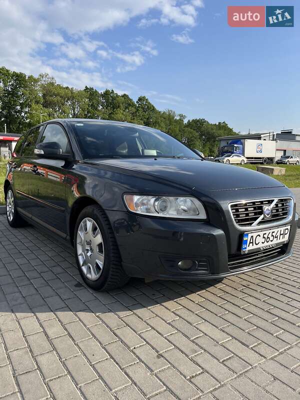 Volvo V50 (2009)