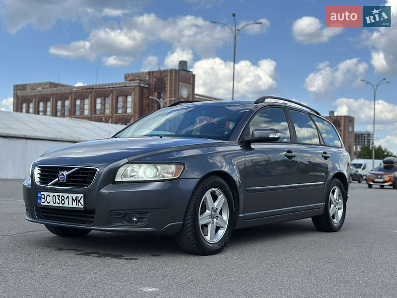 Volvo V50 (2008)