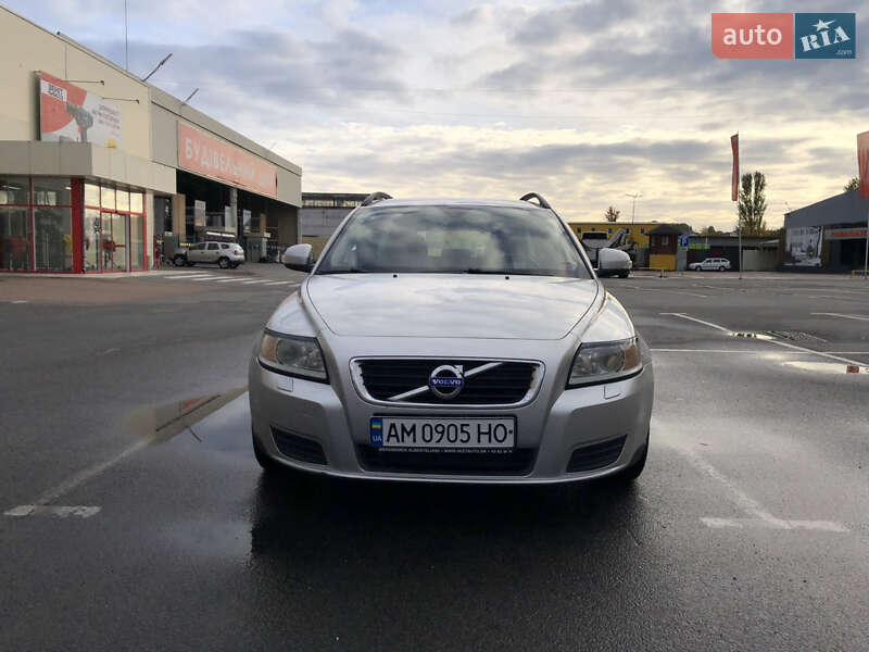Volvo V50 (2010)