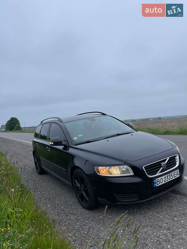 Volvo V50 (2009)