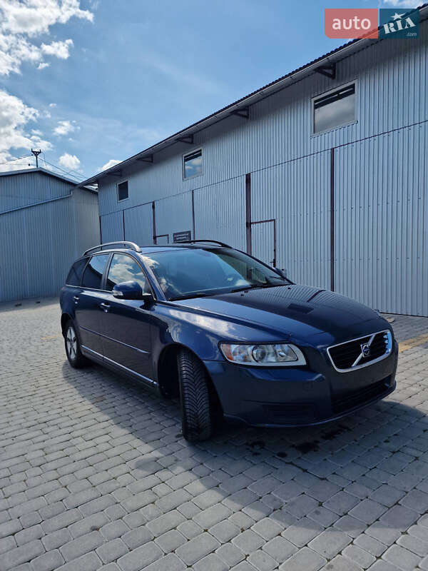 Volvo V50 (2010)