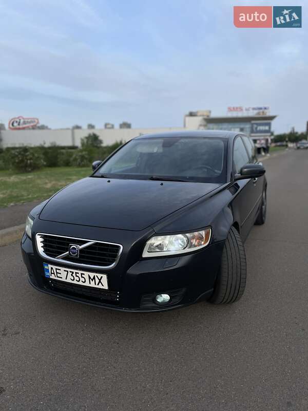 Volvo V50 (2009)