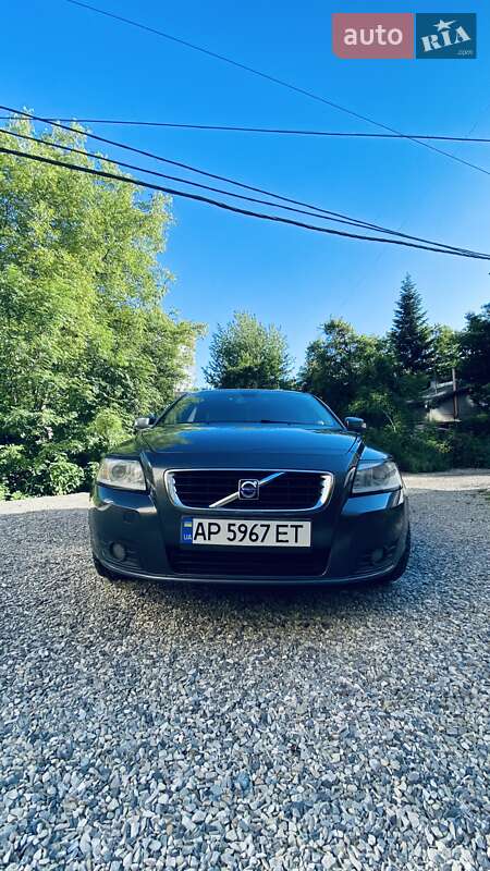 Volvo V50 (2008)