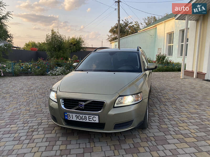 Volvo V50 (2008)
