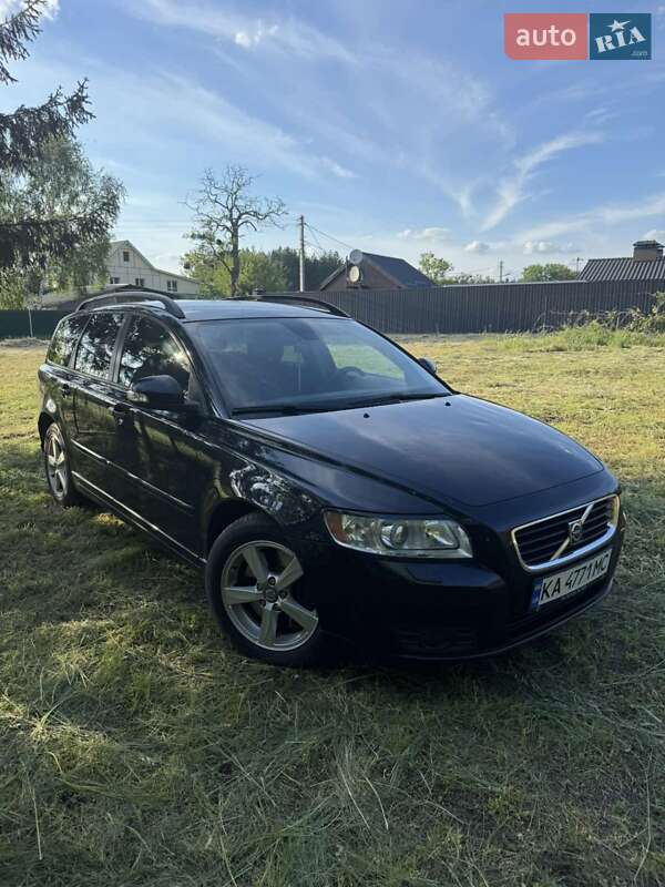 Volvo V50 (2009)