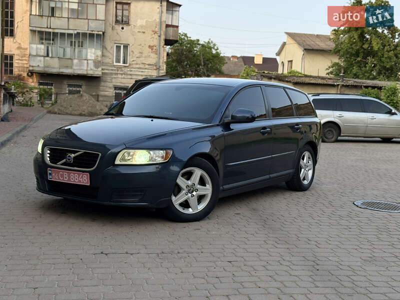 Volvo V50 (2009)