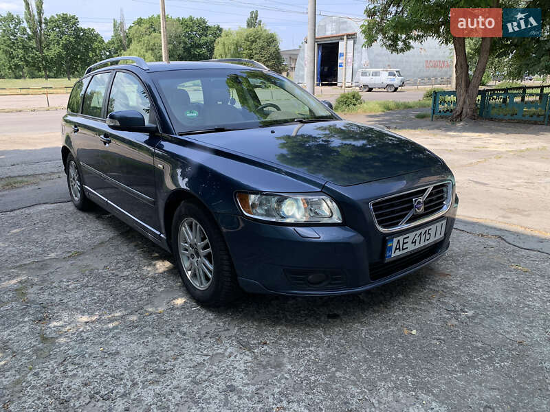 Volvo V50 (2009)