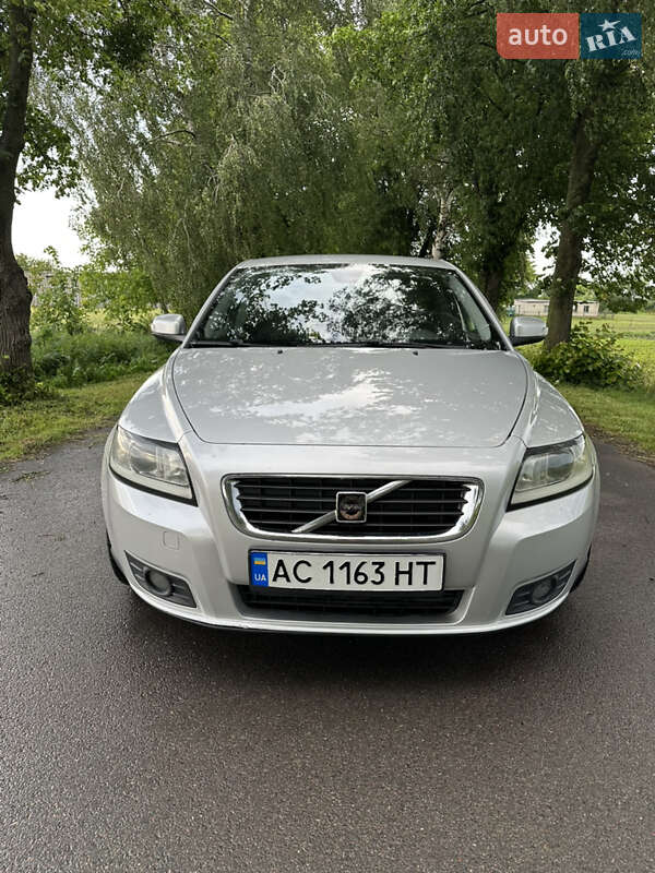 Volvo V50 (2008)