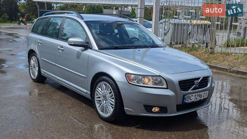 Volvo V50 (2008)