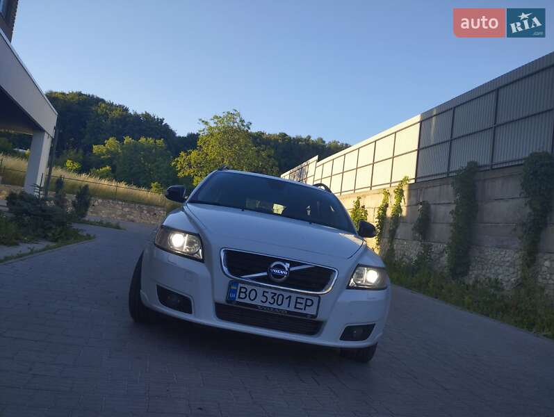Volvo V50 (2010)