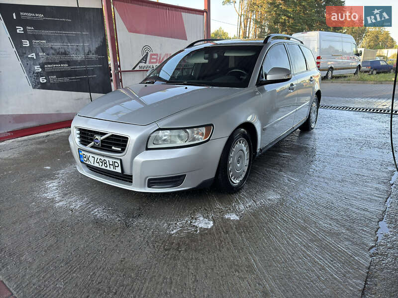 Volvo V50 (2010)